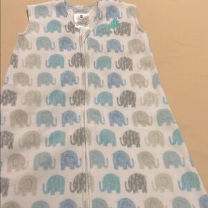 Halo Sleep Sack Size 6-12m (M) with elephant print.  EUC